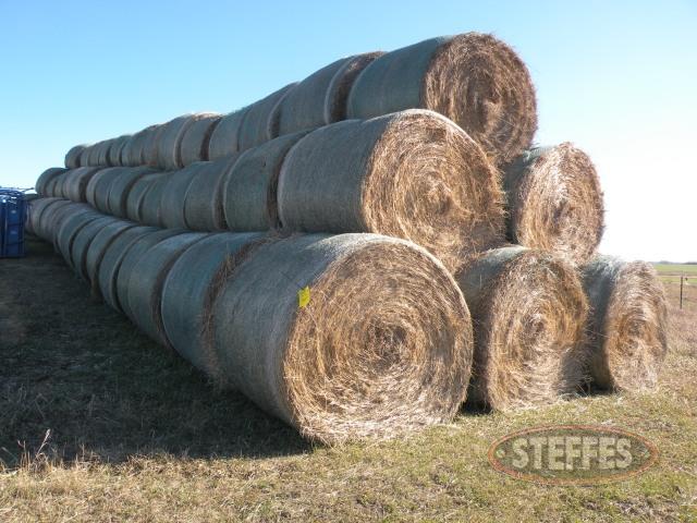 (92) grass hay- 5-x6- round bales-_1.jpg